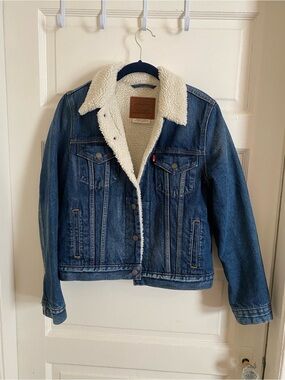 Levi's Blue Denim Jacket with Cream Sherpa Lining